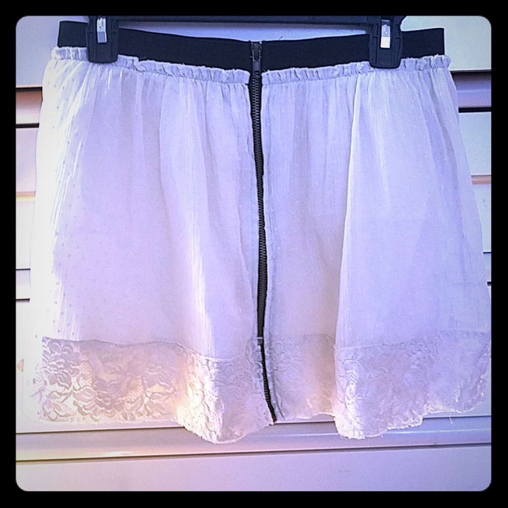 Ultra fun and classy skirt